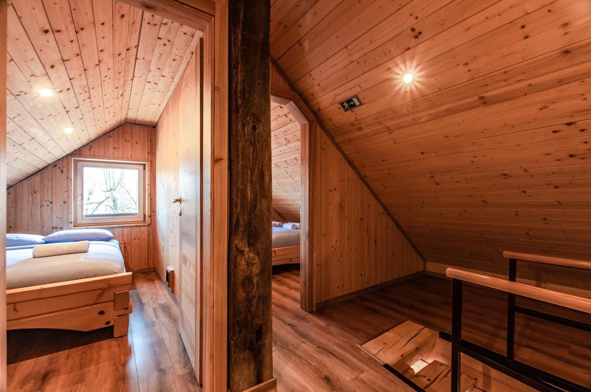 Log House Natura Radovljica Buitenkant foto